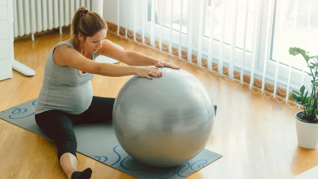 pregnancy pilates exercise