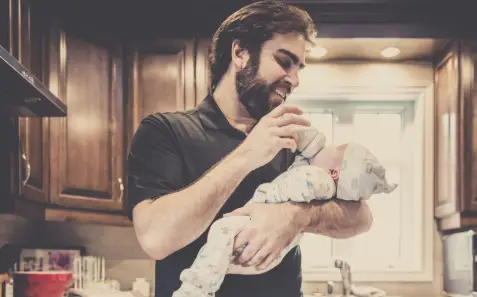 dad bottle feeding