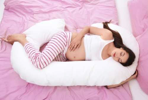 C-shaped pregnancy pillow